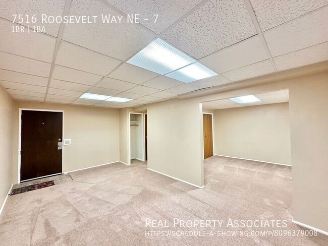 Photo - 7516 Roosevelt Way NE Unit 7