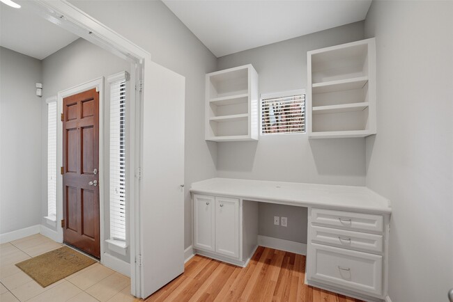 Photo - 3736 Main Plaza Dr