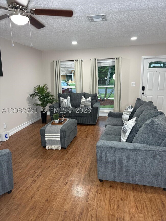 Photo - 177 Dove Cir