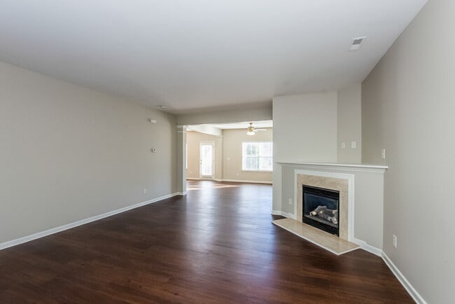 Photo - 8504 Old Potters Rd