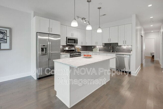 Photo - 3821 14th St NW Unit 6