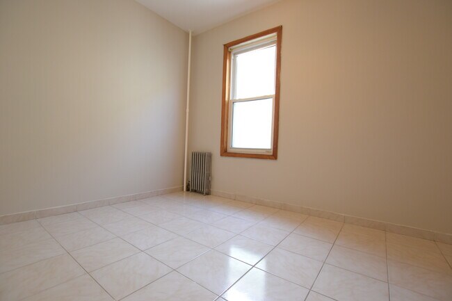 Photo - 19 Shannon St Apartments Unit 2