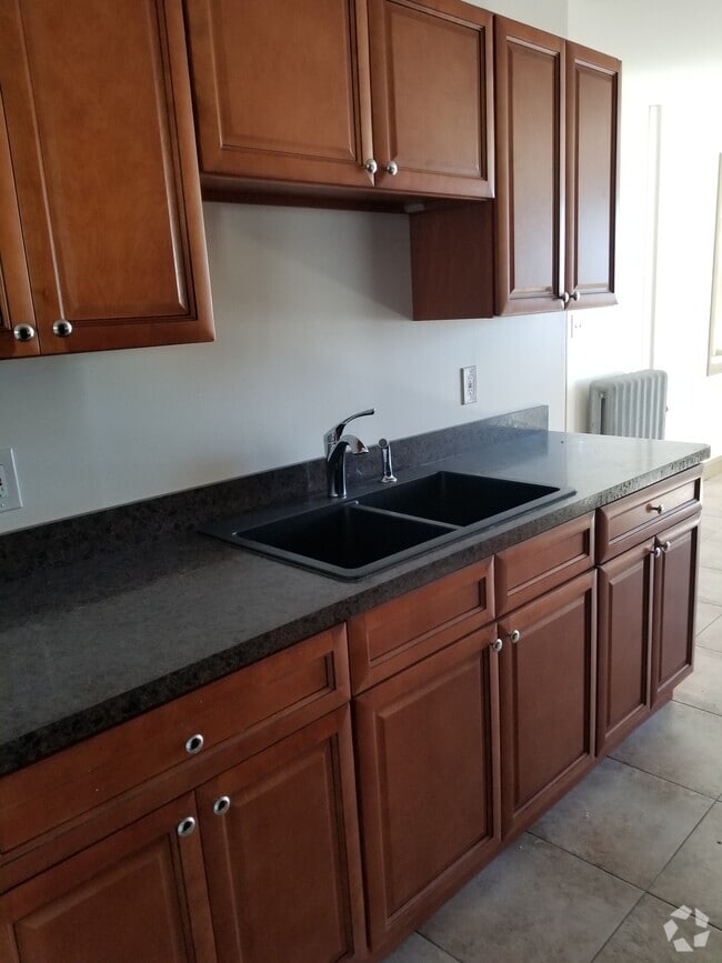Building Photo - 263 Central St Unit 3R Rental