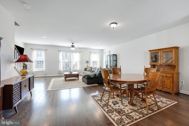 Photo - 2067 Alder Ln