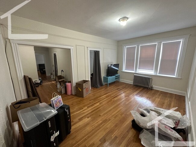 Building Photo - No Brokers Fee, No Security Deposit, heat, Hot Water Included, Laundry on a Site, Parking