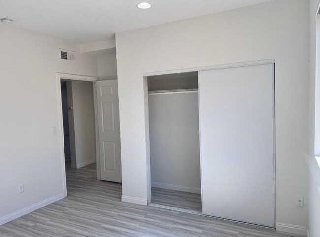 Photo - 6829 Simpson Ave Unidad 1