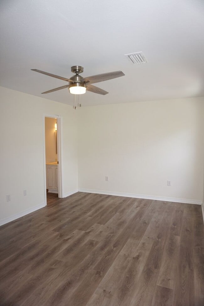 Photo - Two Bedroom Townhome in FWB