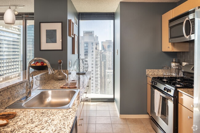 2BR, 2BA -1080SF - Kitchen