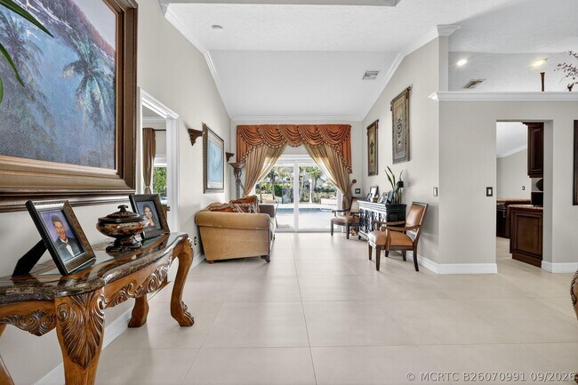 1880 Grantham Ct