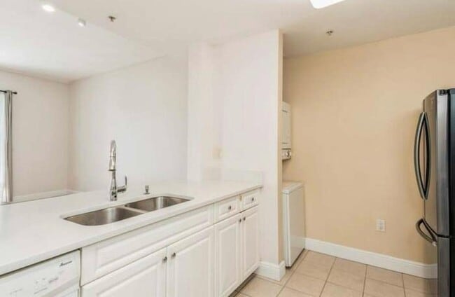 Photo - 1200 Town Center Dr