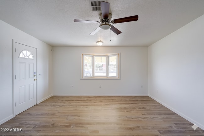 Photo - 1908 E Lynne Ln