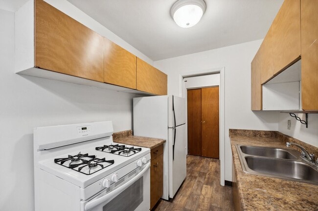 Photo - 1776 St. Clair Ave