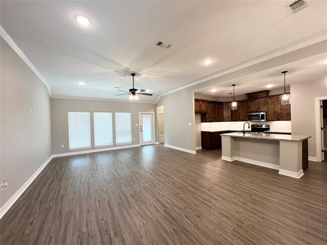 Photo - 233 Shannon St