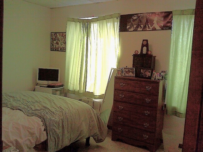 Photo - 111 1/2 N Main St Unidad 3