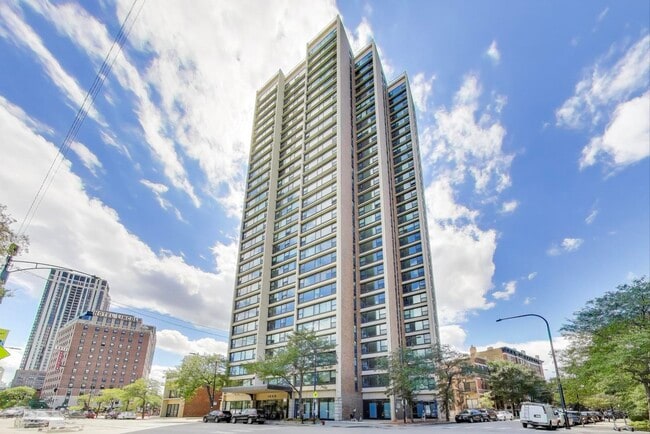 Building Photo - 1850 N Clark St Unit 610 Rental