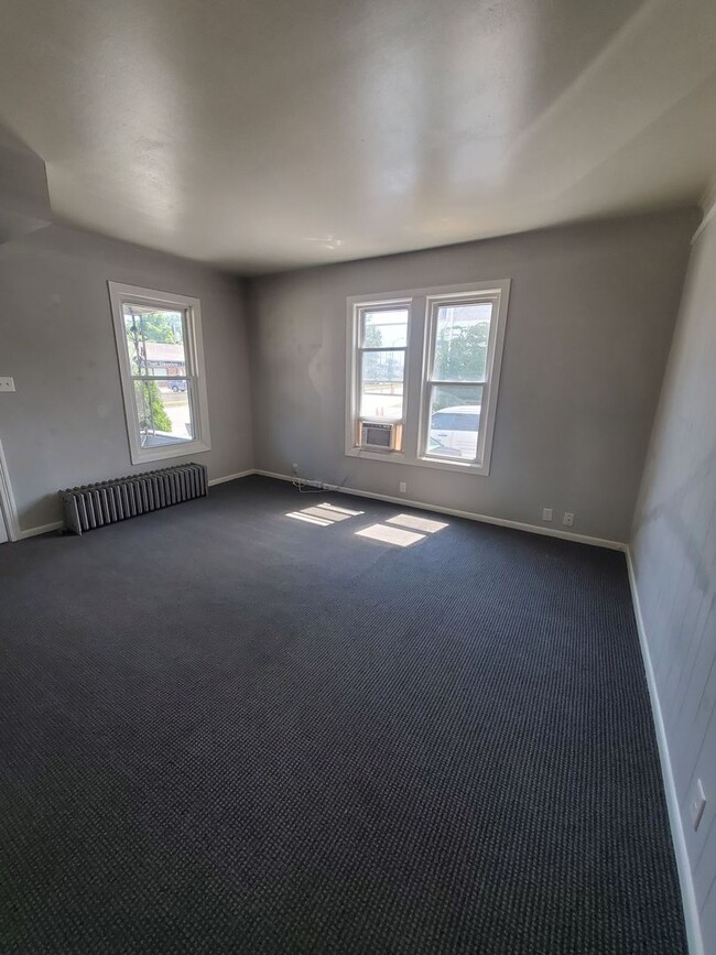 Building Photo - 1501 S 84th St Rental