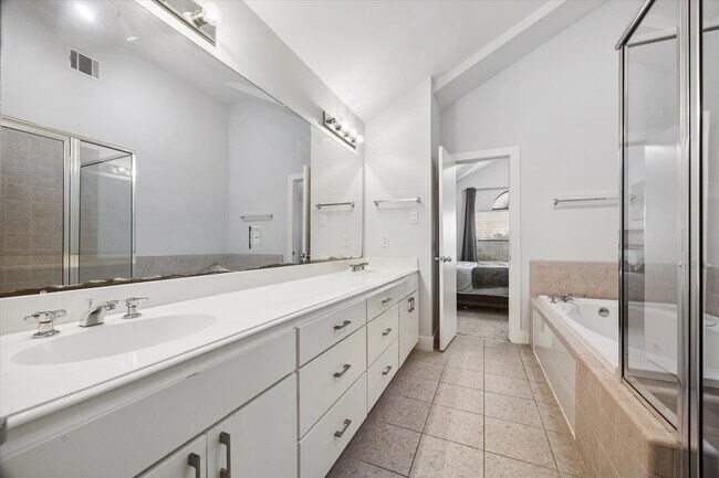 Photo - 3501 Link Valley Dr. Unit 301