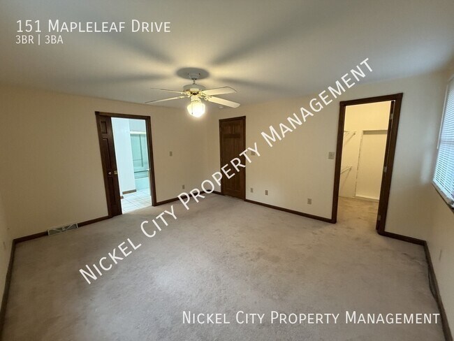 Photo - 151 Mapleleaf Dr