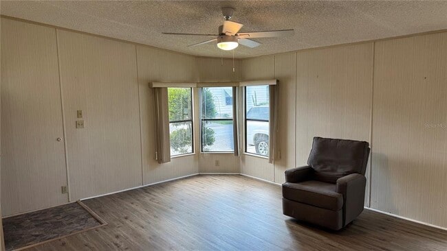 1001 Starkey Rd