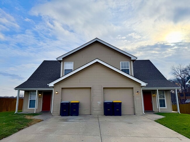 Photo - 8917 NE 73rd Ct Townhome