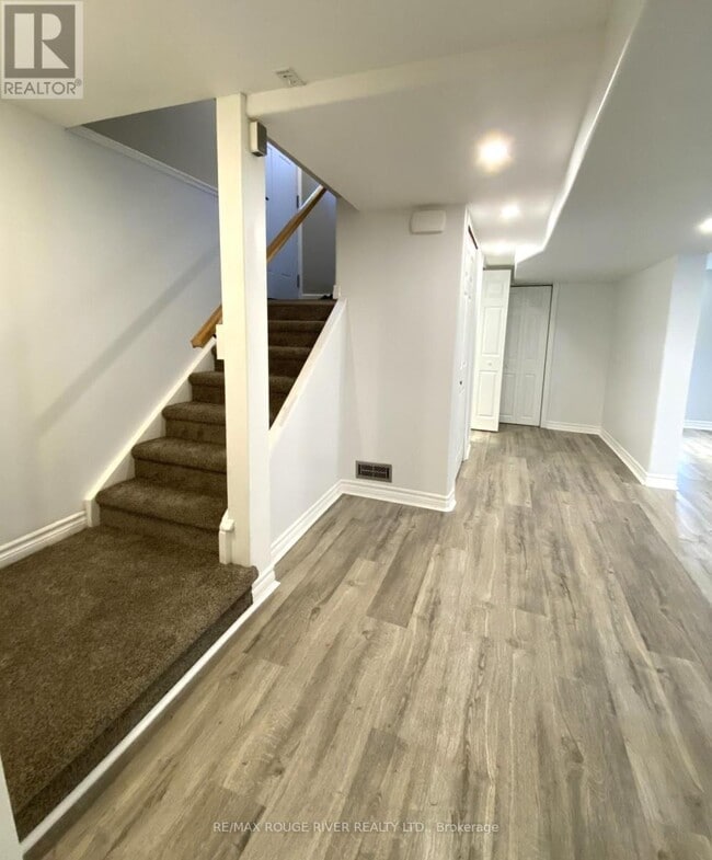 Photo - 457 Marion St