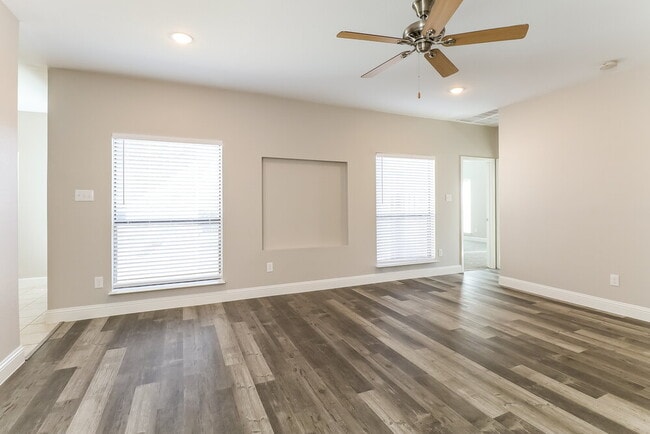 Photo - 1029 Primrose St