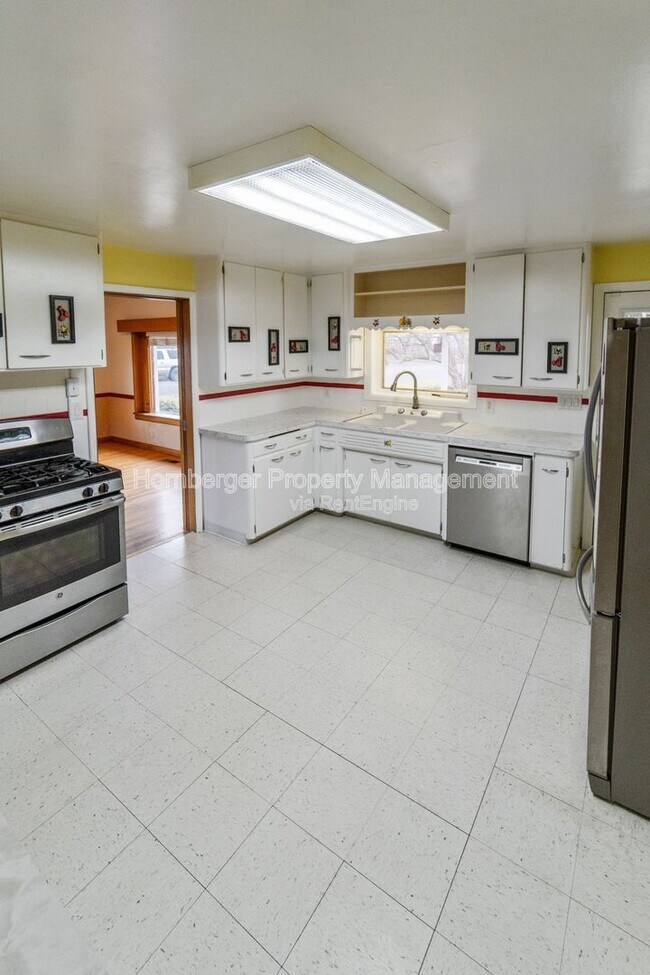 Photo - 2324 E South Crescent Ave