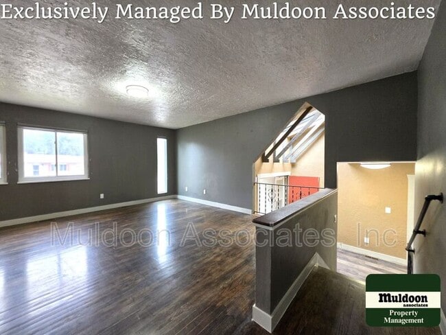 1450 Luna Vista St