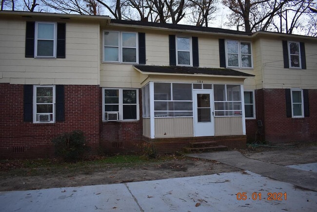 Building Photo - 304 Loring Dr