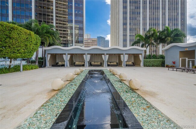 Photo - 50 Biscayne Blvd Unidad 2105