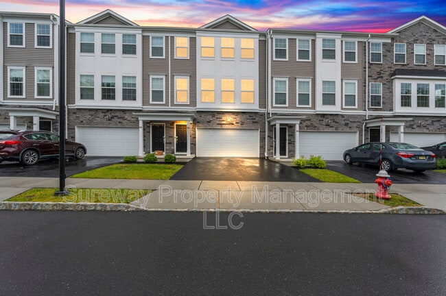 Building Photo - 1806 Swales Ct