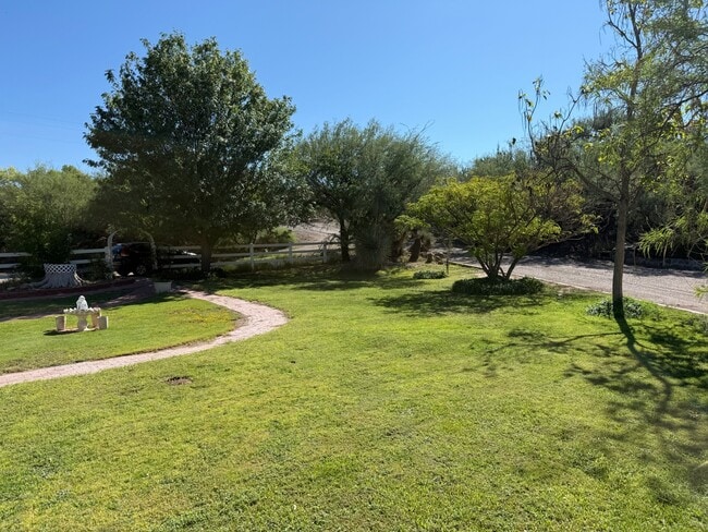 Photo - 56 Foot Grove Ln