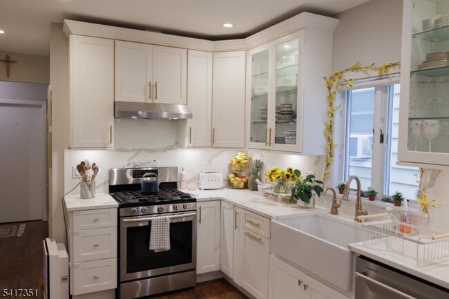 Photo - 33 Claremont Ave Unit 1