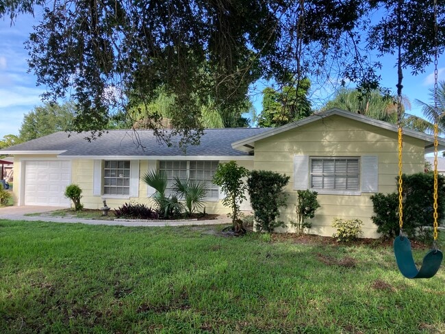 Building Photo - 1556 29th Ave Rental