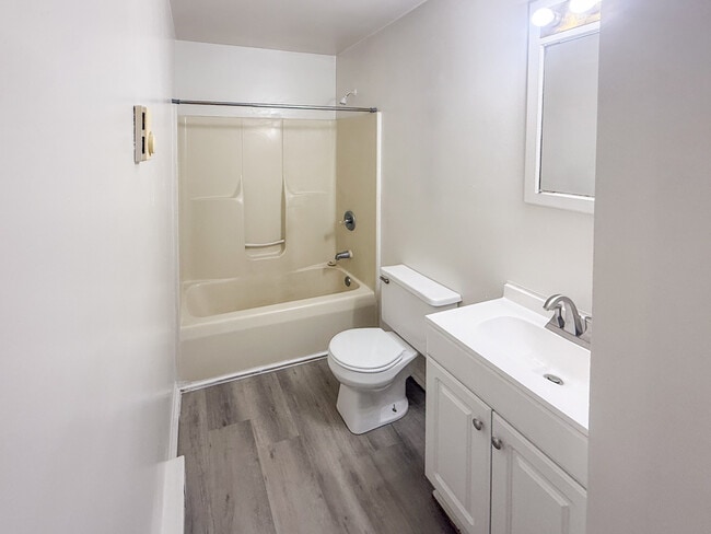 Photo - 496 Lancaster Creek Dr