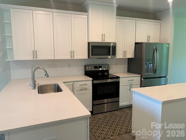 Photo - 948 Broad River Ln