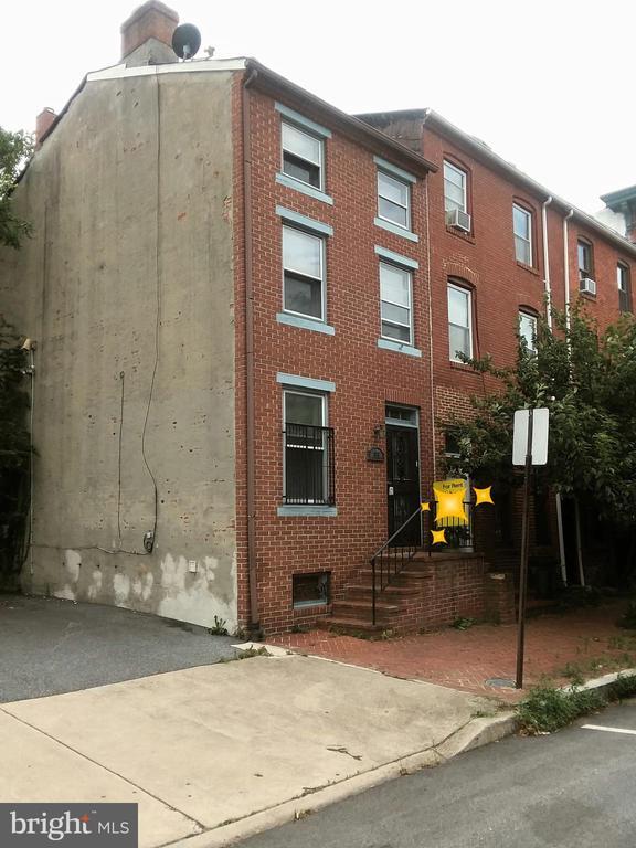 Building Photo - 651 South Paca St Rental