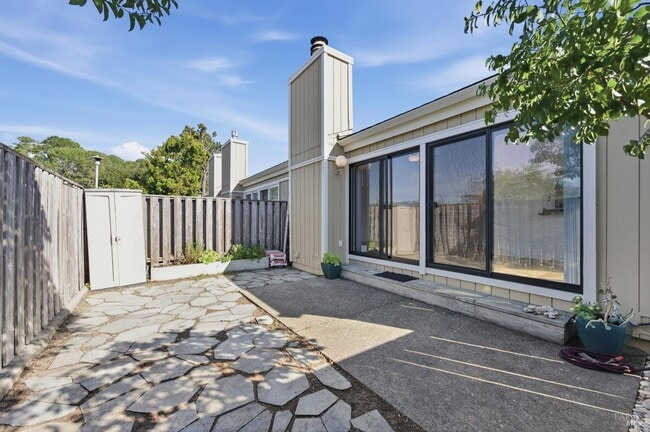 Photo - 12 Byron Cir