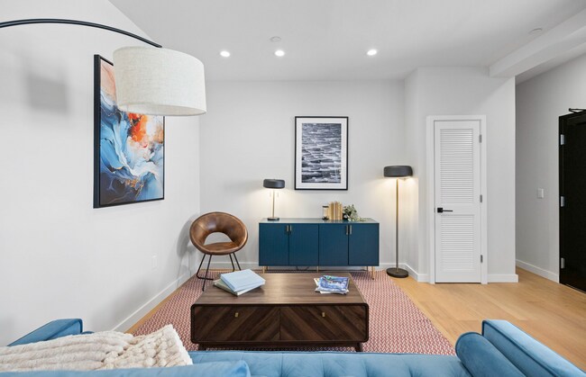 Photo - 693 Sutter St Unit 2