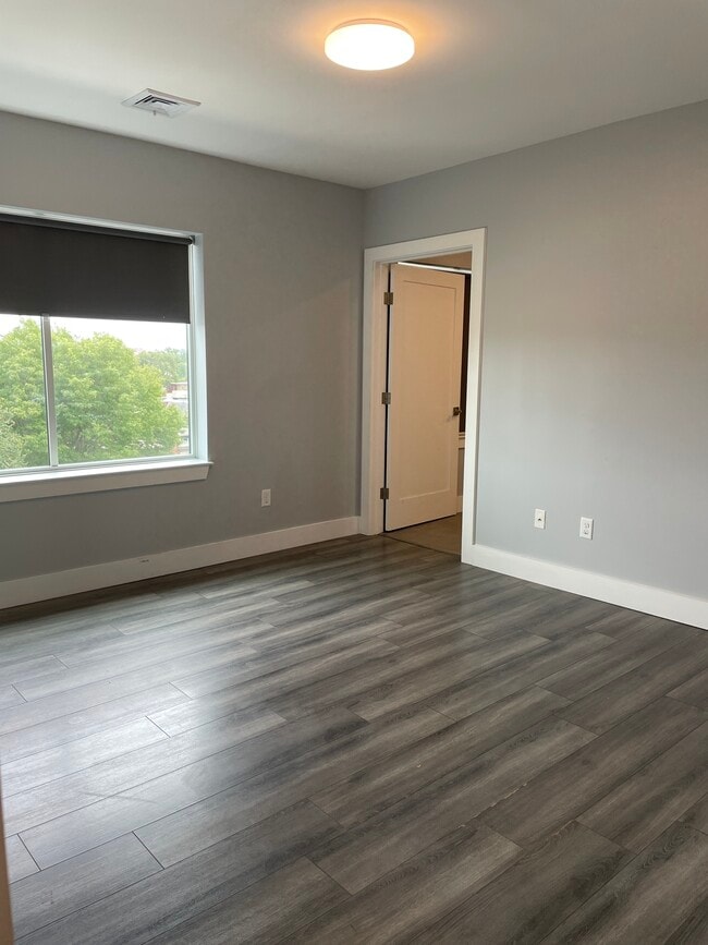 Building Photo - 55 W 5th St Unit 501 Rental