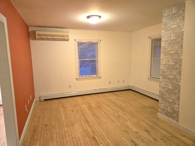 Photo - 41 Pine St Unit A