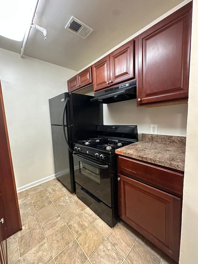 Photo - 1810 N Calvert St Unidad 2