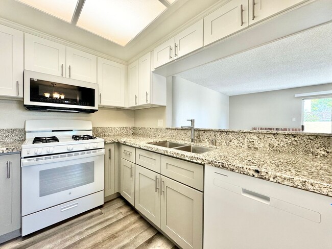 Photo - Beautiful 3B 2BA Condo in Eastlake w/ AC a... Unit 103