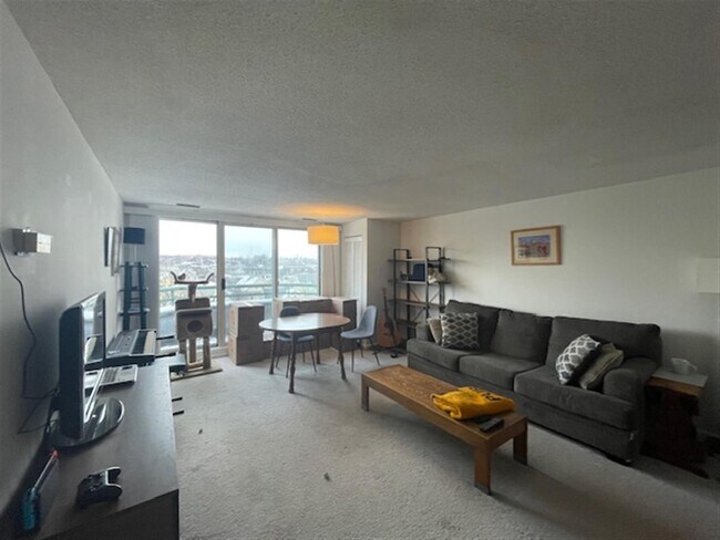 Photo - 175 Beacon St