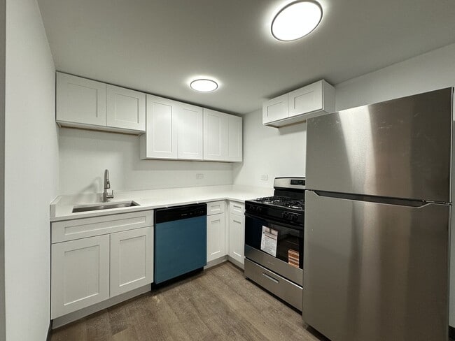 Photo - 1626 N Fairfield Ave Unit R00A