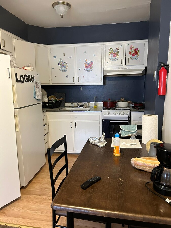 Photo - 156 Chestnut St Unit APT A