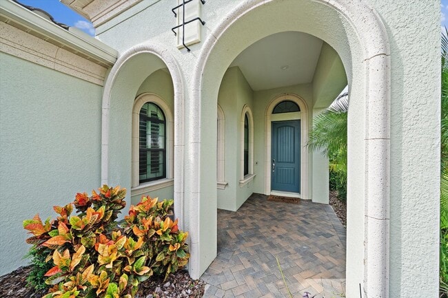 1037 River Wind Cir