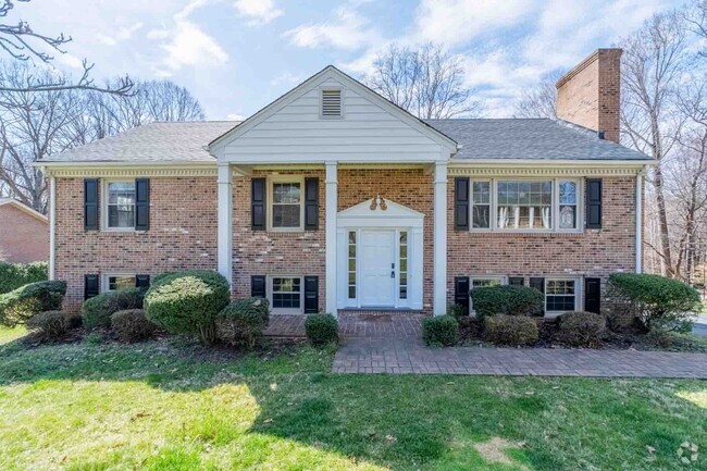 Building Photo - 4 Bedroom Home in Lynchburg-COMING IN APRIL!