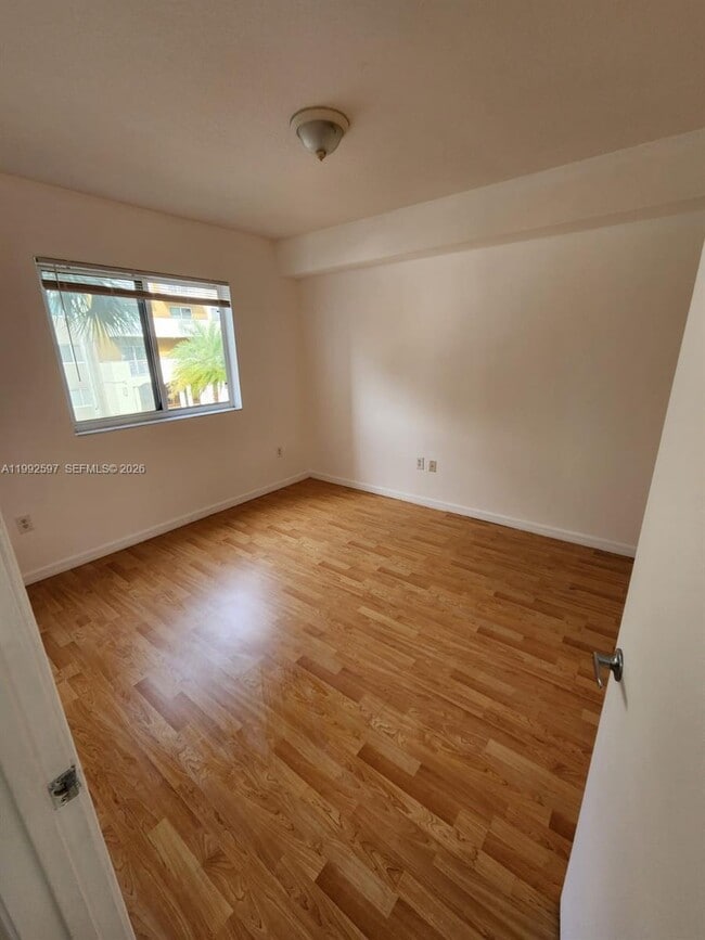 Photo - 11060 SW 196th St Unit 213