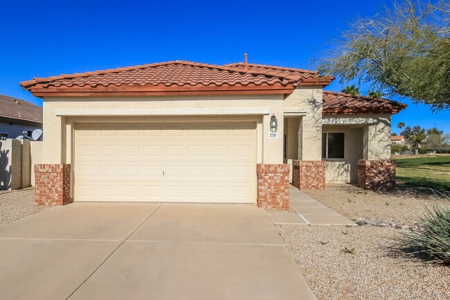 Photo - 2730 E Calle Del Norte Dr House